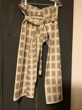 Fisherman pants in a heavy linen mix fabric..one size